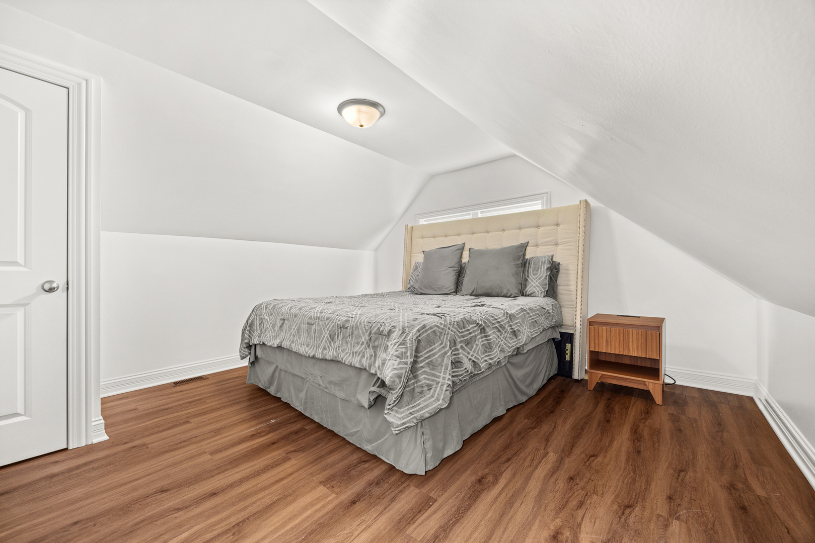 6613 S Kenneth Avenue, Chicago, IL 60629
