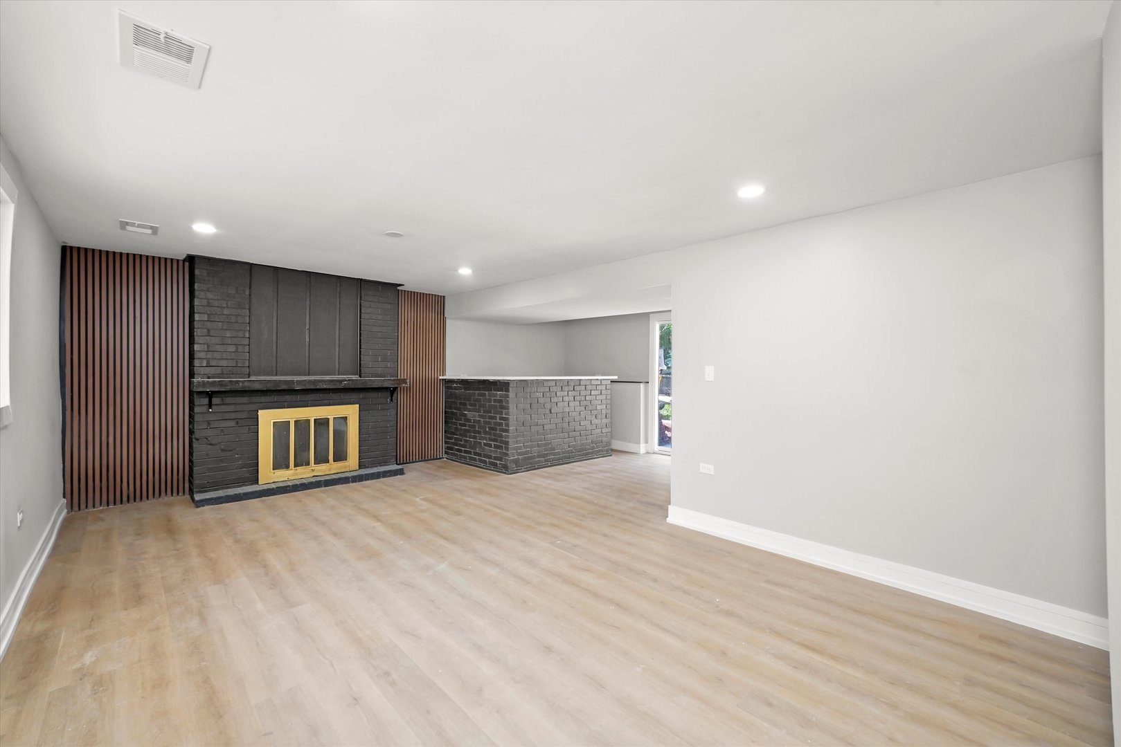 1635 216th Street, Sauk Village, IL 60411