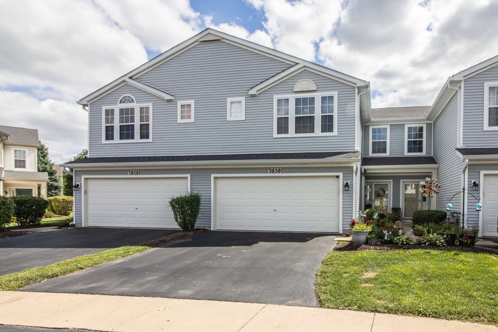 7030 Creekside Drive #7030, Plainfield, IL 60586