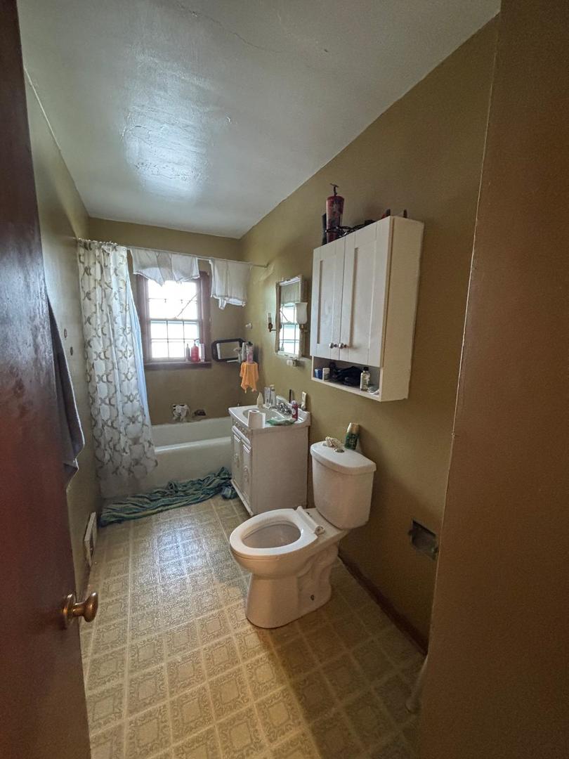 14506 Clinton Street, Harvey, IL 60426