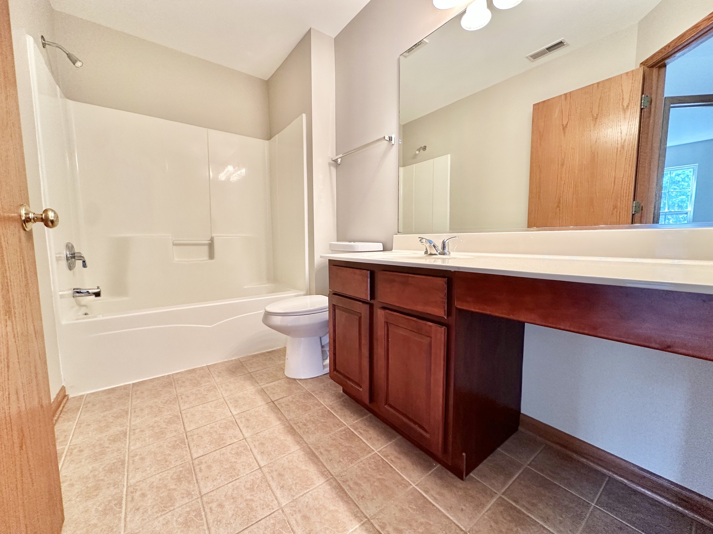 1911 W Crestview Circle, Romeoville, IL 60446