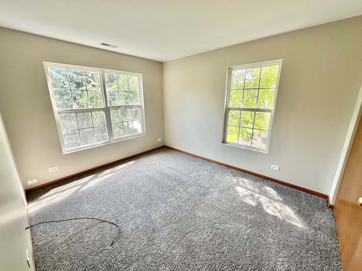 1911 W Crestview Circle, Romeoville, IL 60446