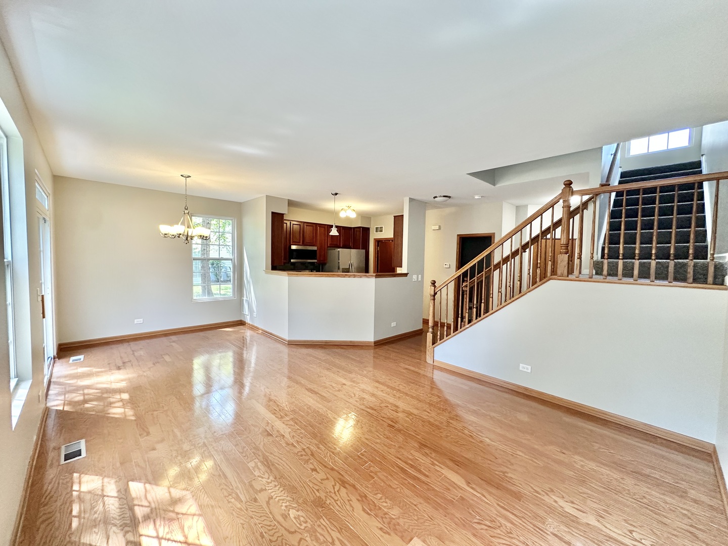 1911 W Crestview Circle, Romeoville, IL 60446