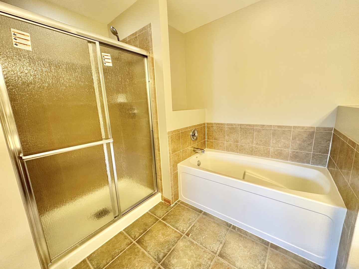 1911 W Crestview Circle, Romeoville, IL 60446