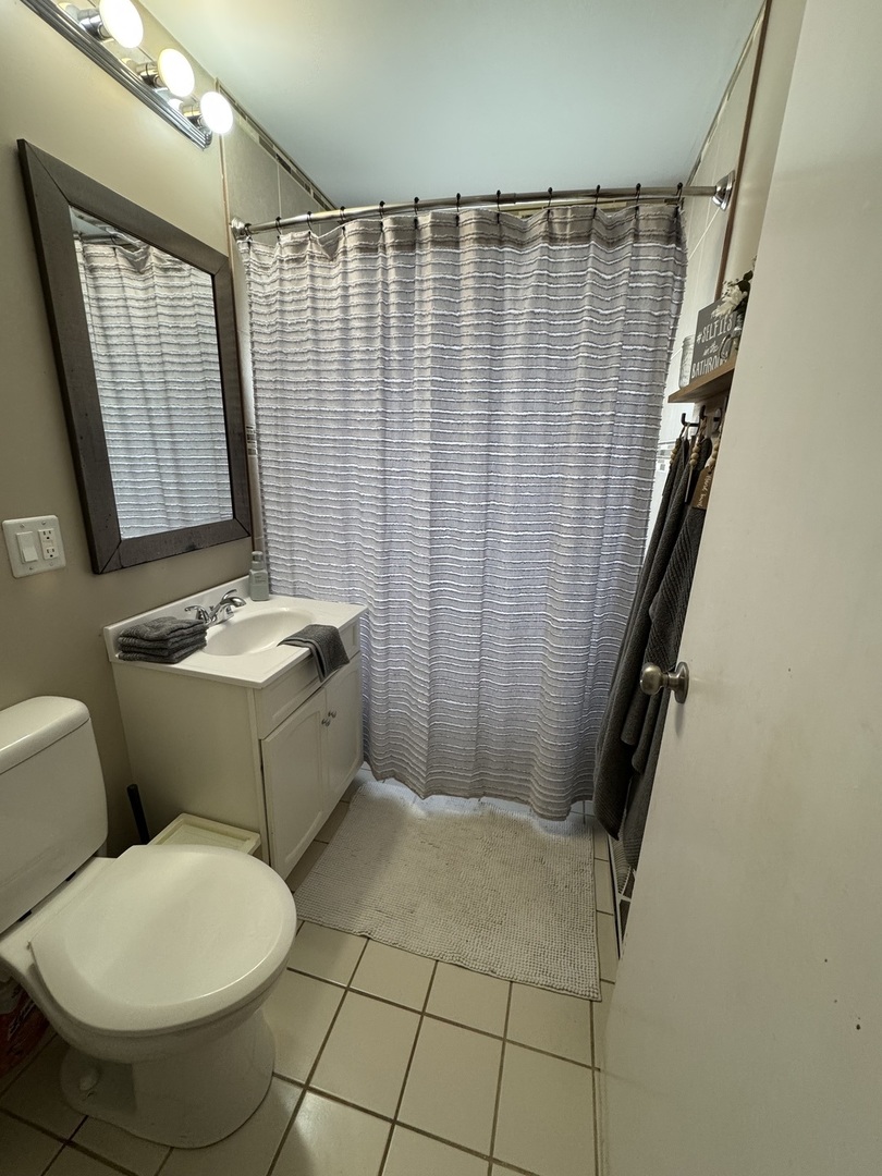 1106 S Robert Drive, Mount Prospect, IL 60056