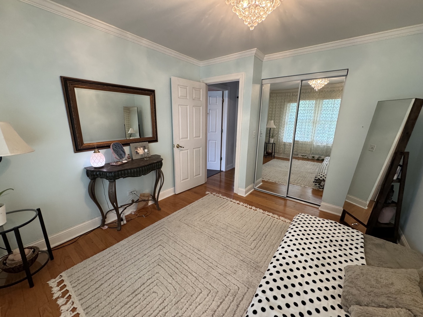 1106 S Robert Drive, Mount Prospect, IL 60056