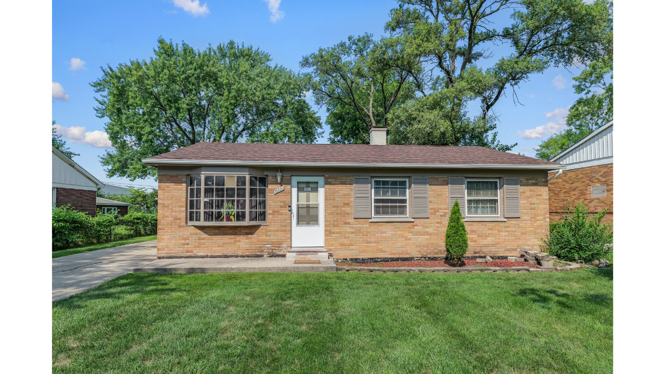 15522 Dearborn Street, South Holland, IL 60473