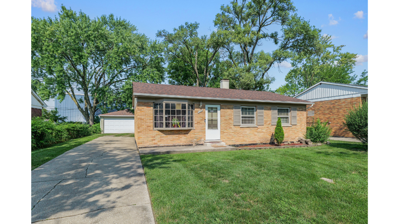 15522 Dearborn Street, South Holland, IL 60473