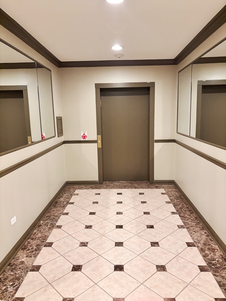 1781 TUDOR Lane #308, Northbrook, IL 60062
