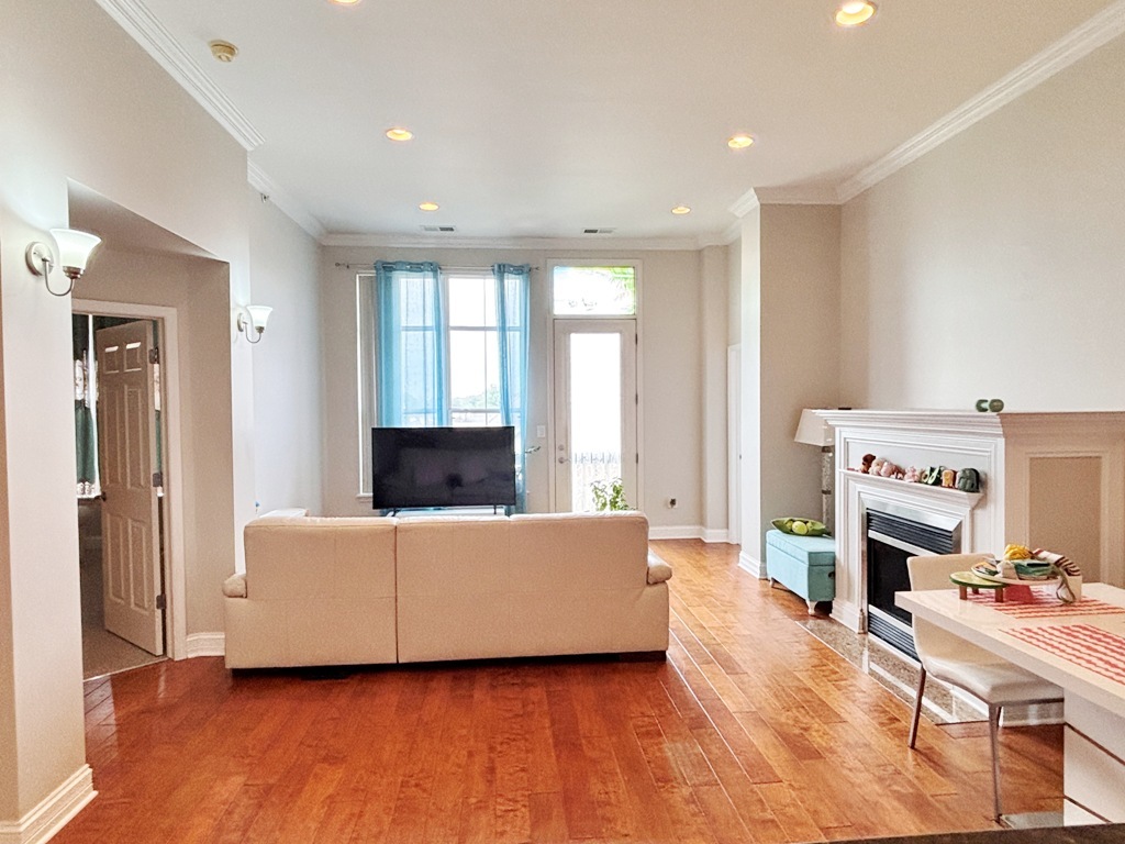 1781 TUDOR Lane #308, Northbrook, IL 60062