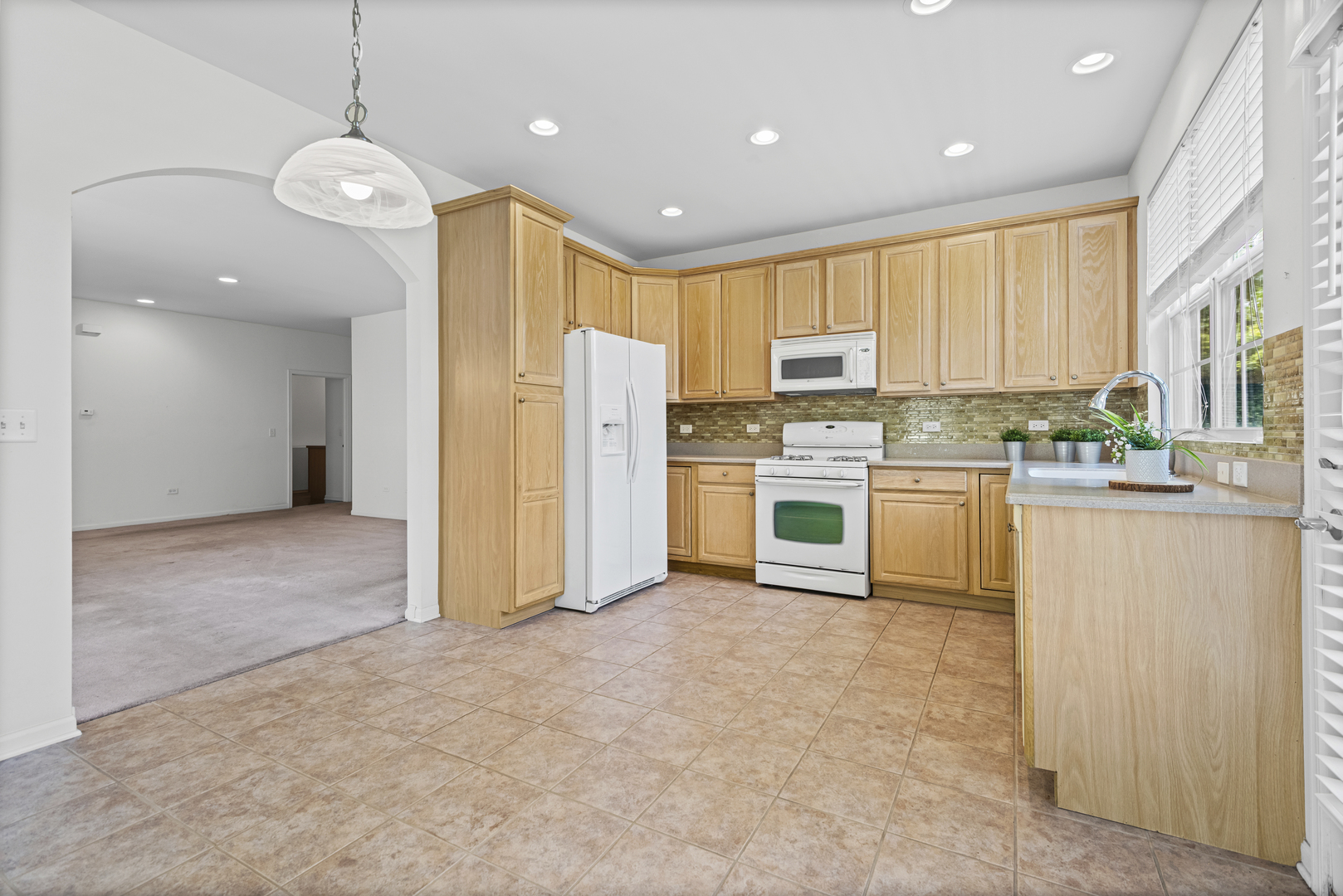 2813 Bond Circle, Naperville, IL 60563