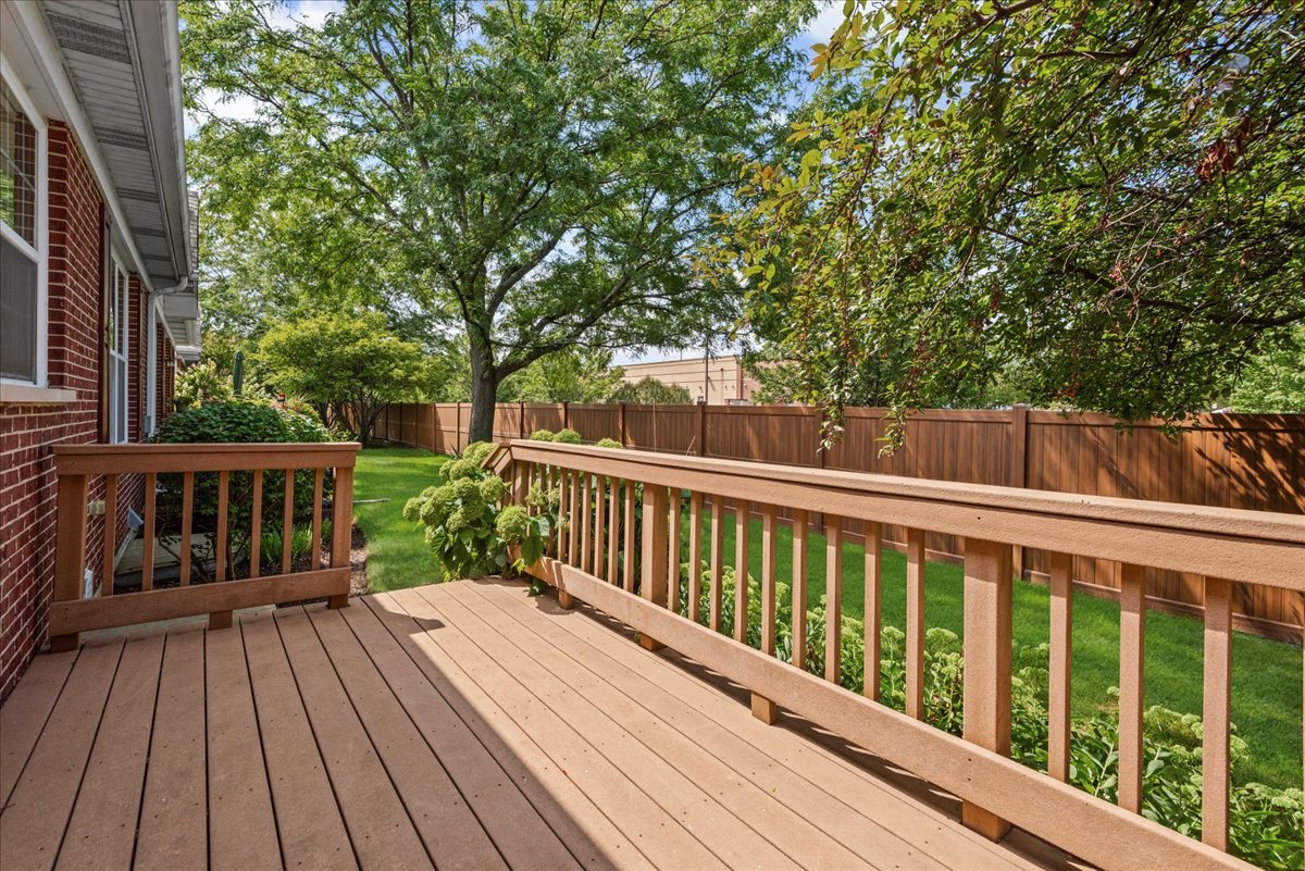 2813 Bond Circle, Naperville, IL 60563