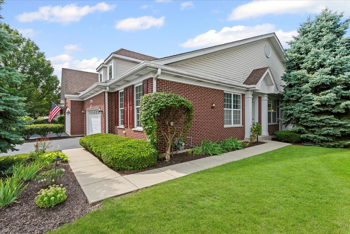 2813 Bond Circle, Naperville, IL 60563