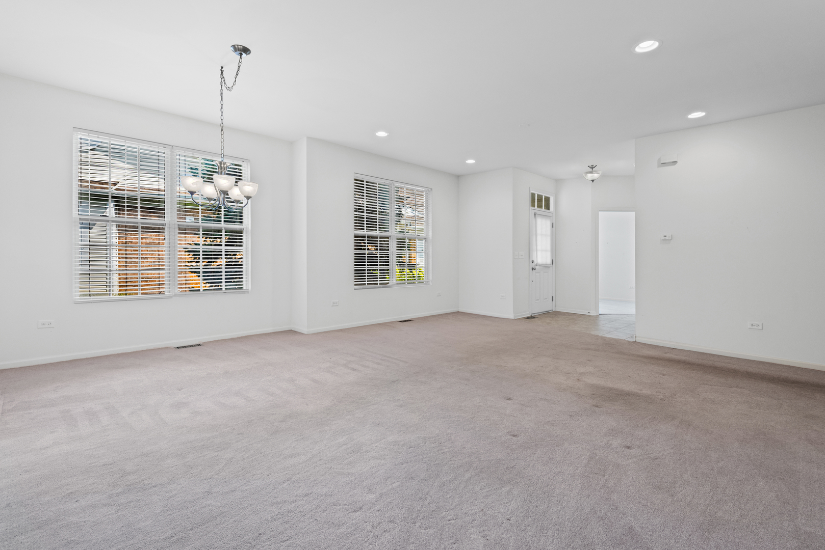 2813 Bond Circle, Naperville, IL 60563