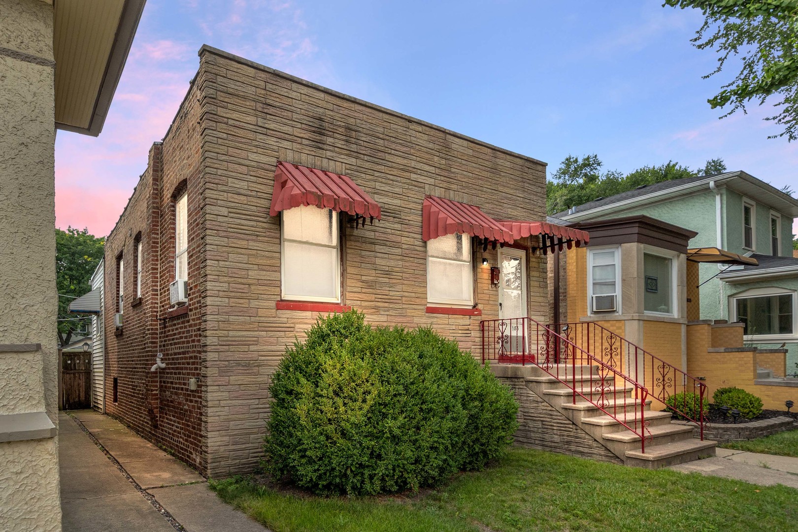 1183 S Scoville Avenue, Oak Park, IL 60304