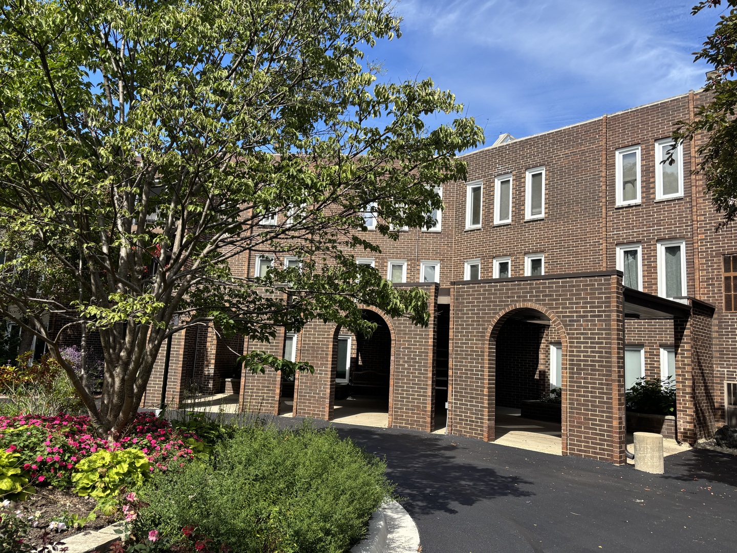 1430 Sandstone Drive #202, Wheeling, IL 60090