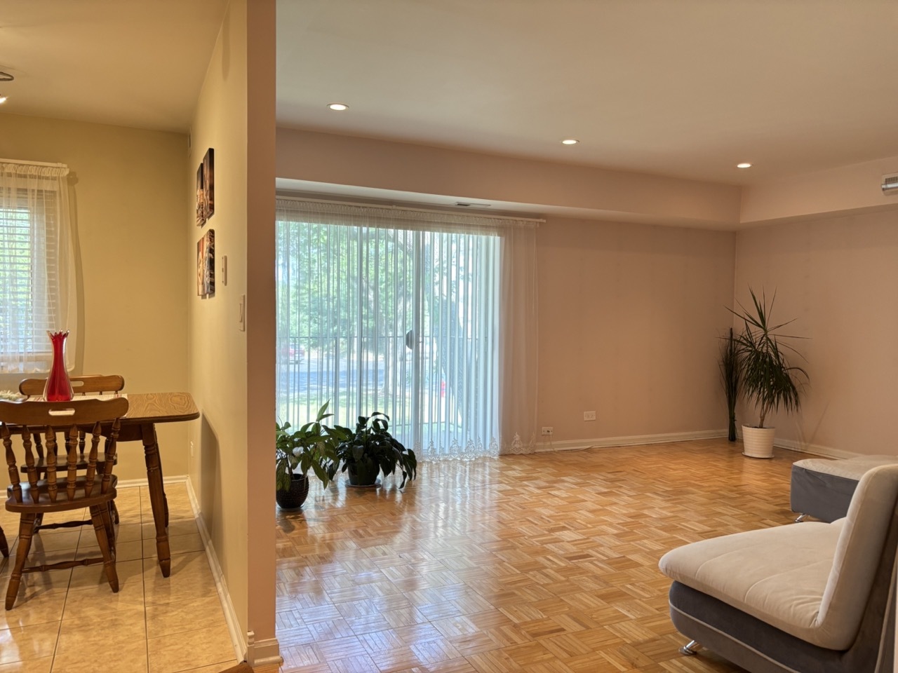 1430 Sandstone Drive #202, Wheeling, IL 60090