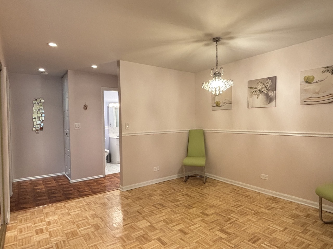 1430 Sandstone Drive #202, Wheeling, IL 60090
