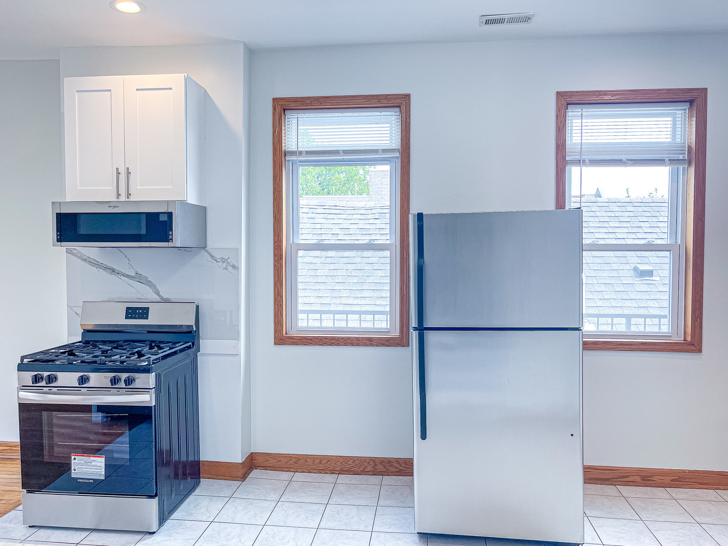 1144 W 17th Street #3R, Chicago, IL 60608