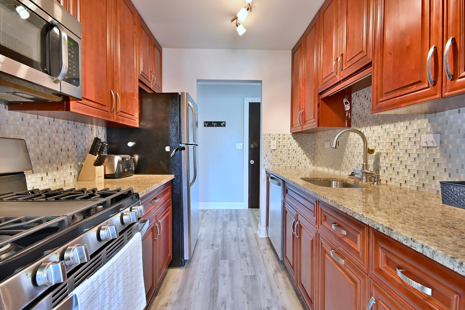 2149 Country Club Drive #13, Woodridge, IL 60517