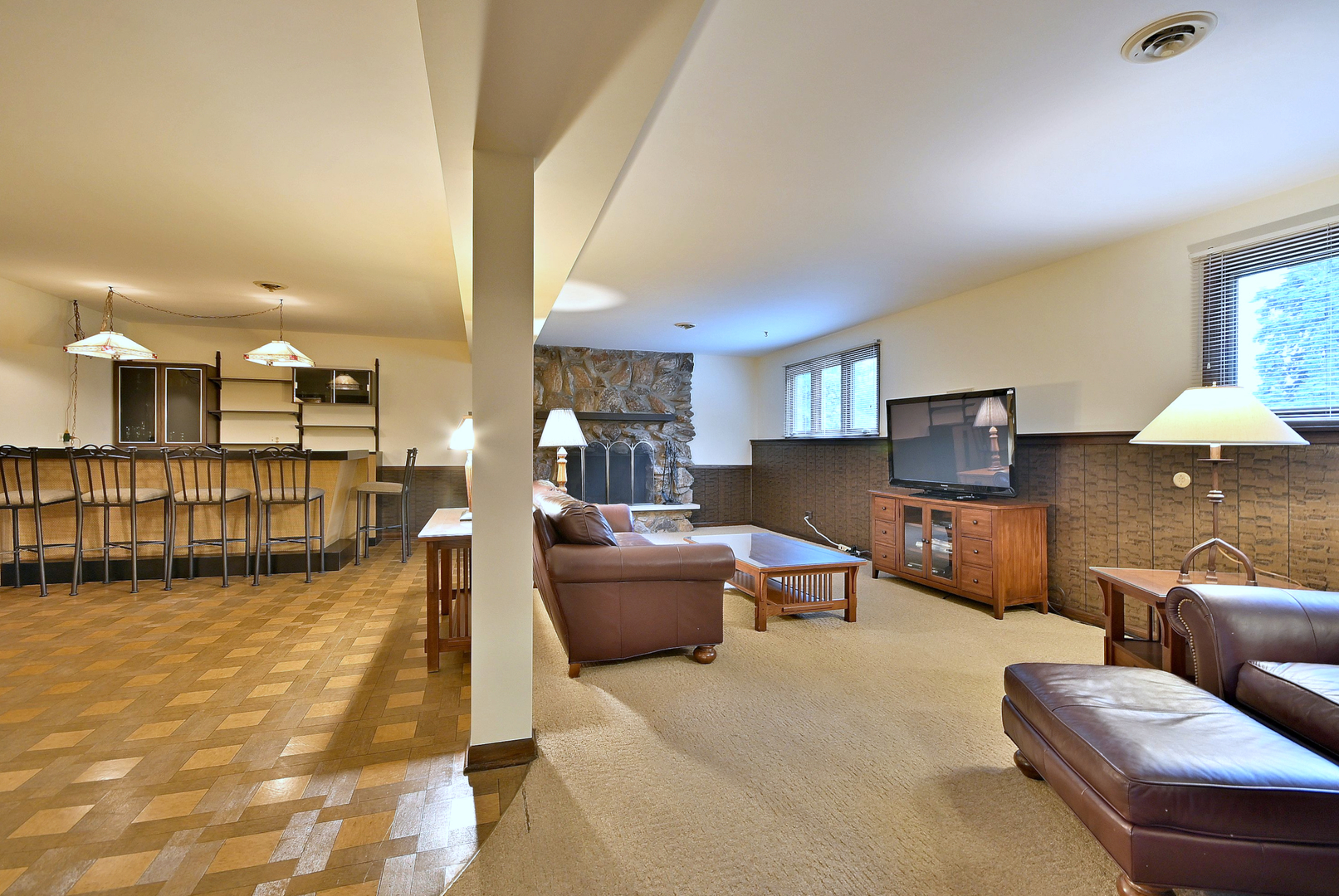 7976 Clarendon Hills Road, Willowbrook, IL 60527