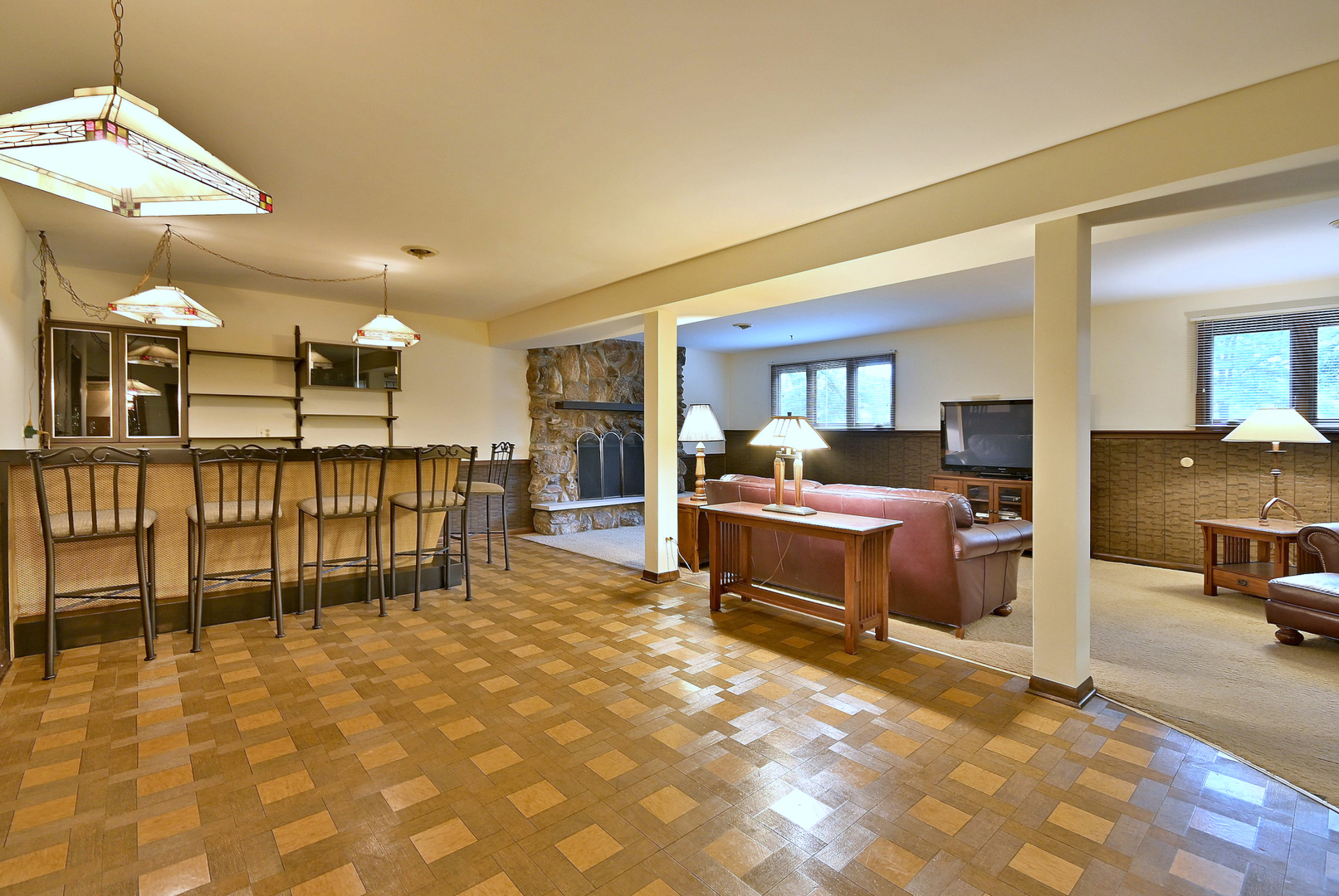 7976 Clarendon Hills Road, Willowbrook, IL 60527