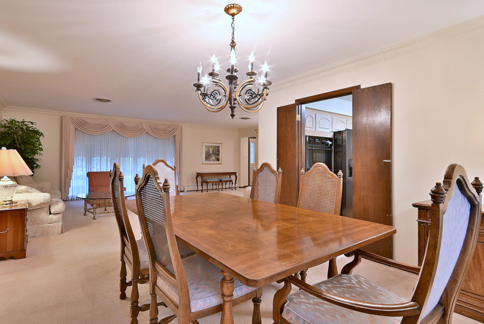 7976 Clarendon Hills Road, Willowbrook, IL 60527