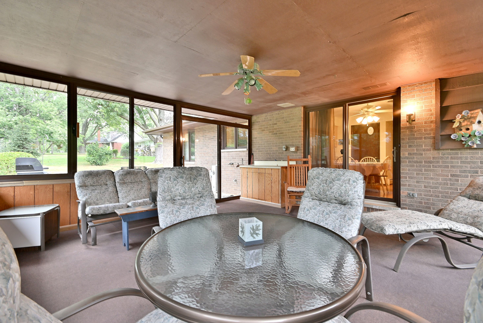 7976 Clarendon Hills Road, Willowbrook, IL 60527