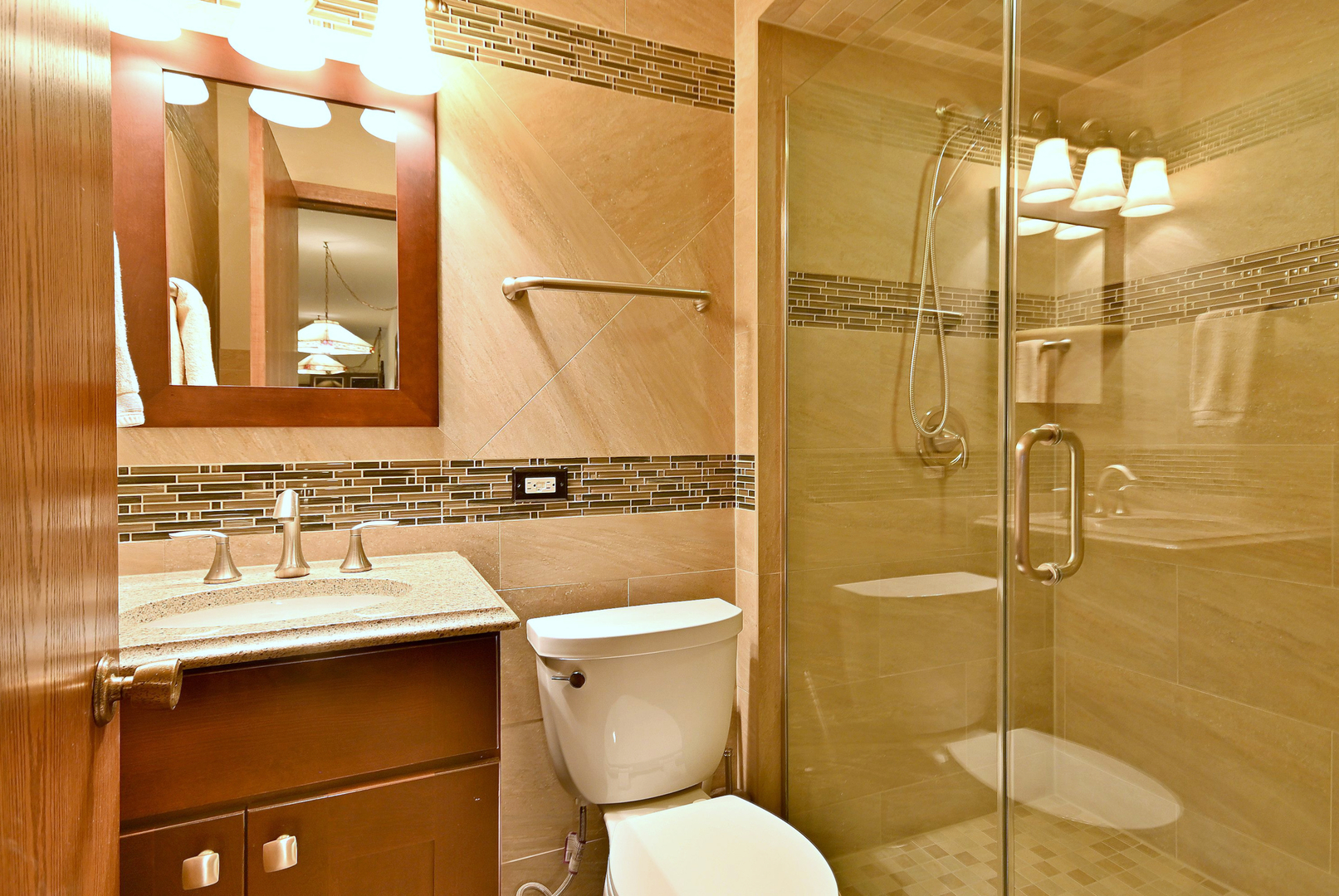 7976 Clarendon Hills Road, Willowbrook, IL 60527