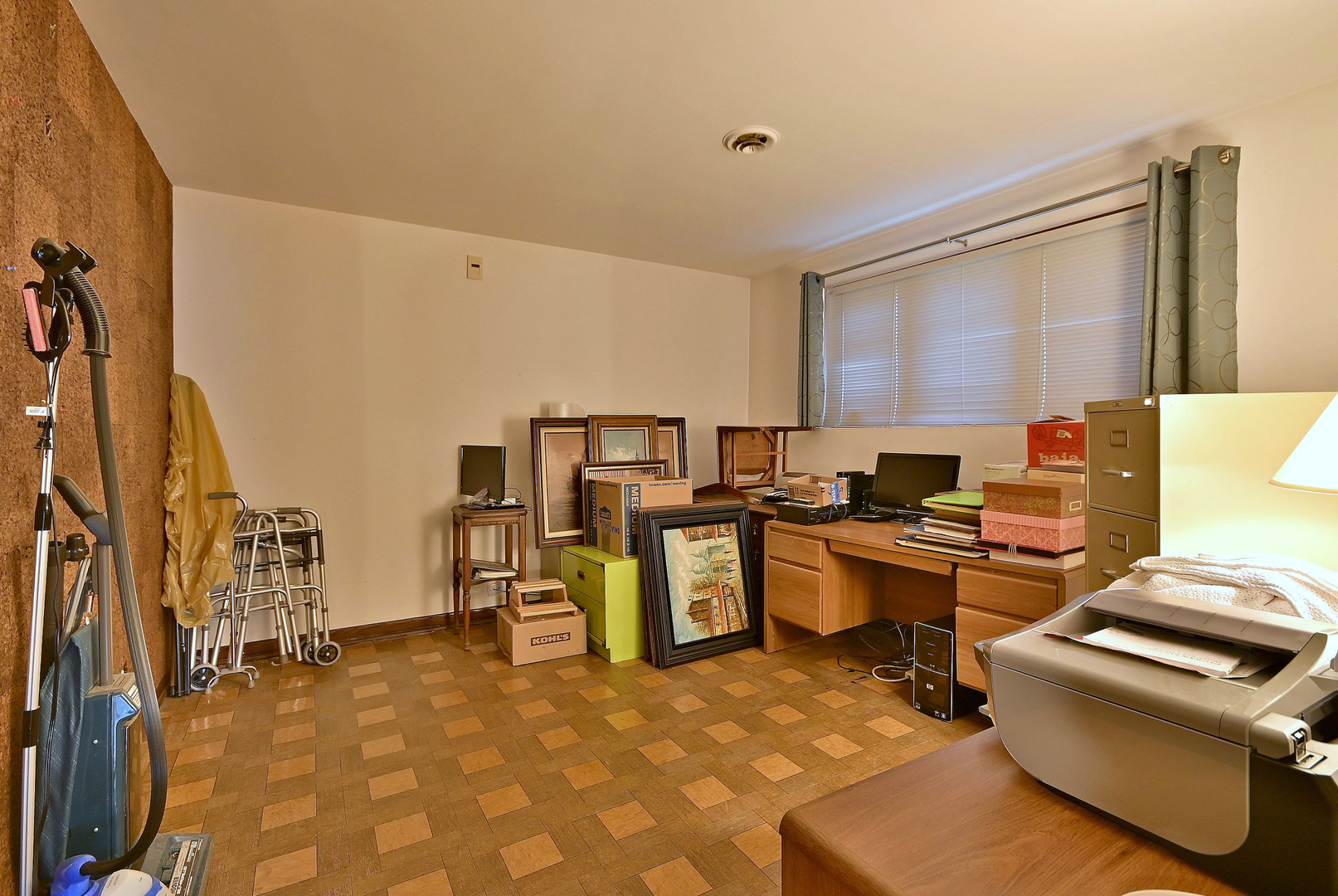 7976 Clarendon Hills Road, Willowbrook, IL 60527