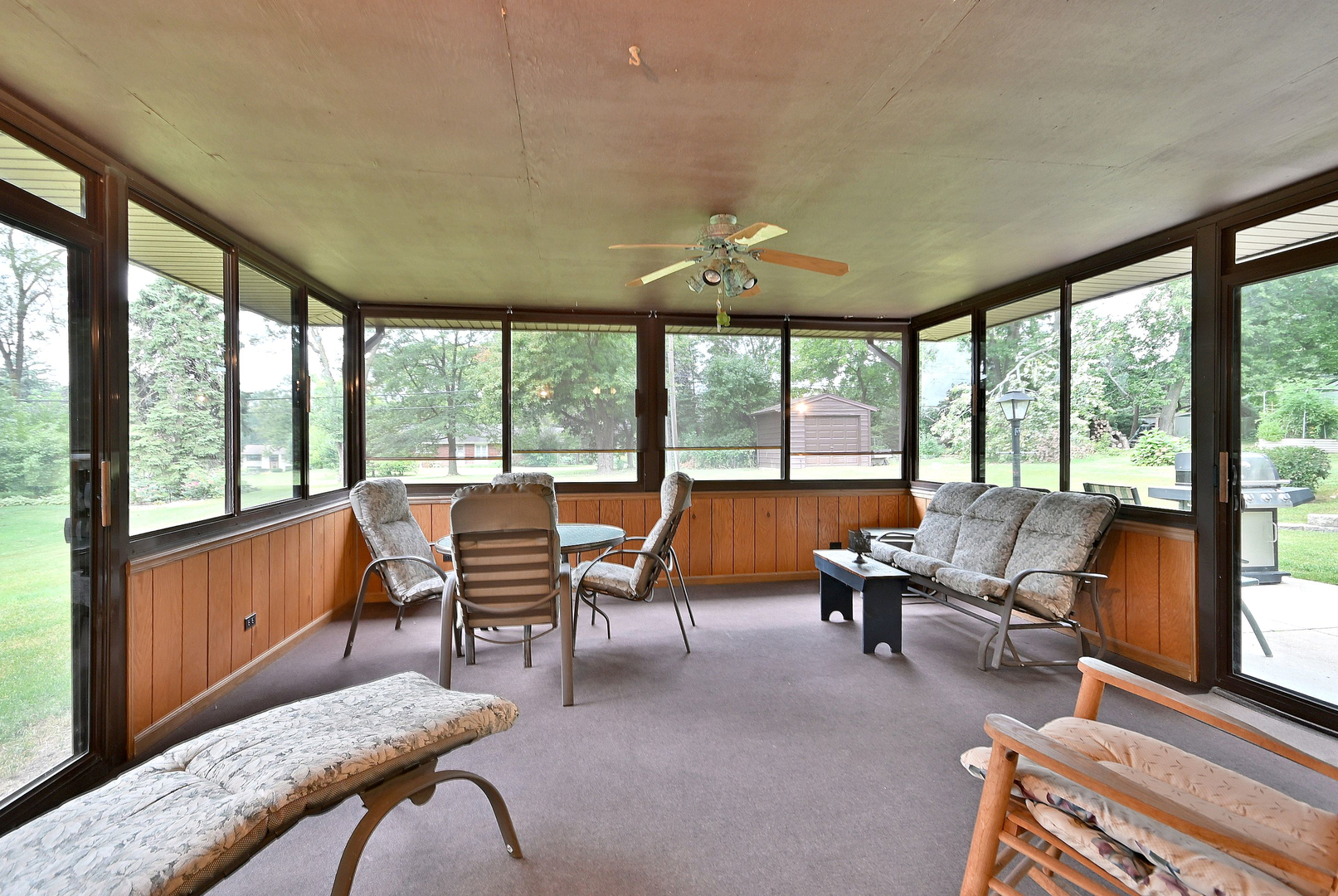 7976 Clarendon Hills Road, Willowbrook, IL 60527