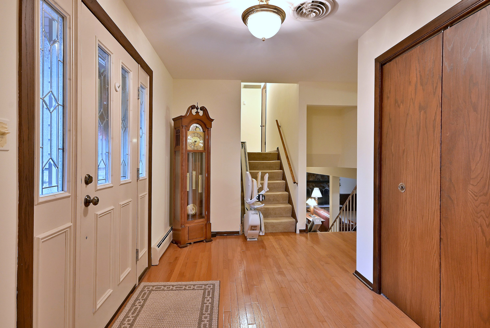 7976 Clarendon Hills Road, Willowbrook, IL 60527