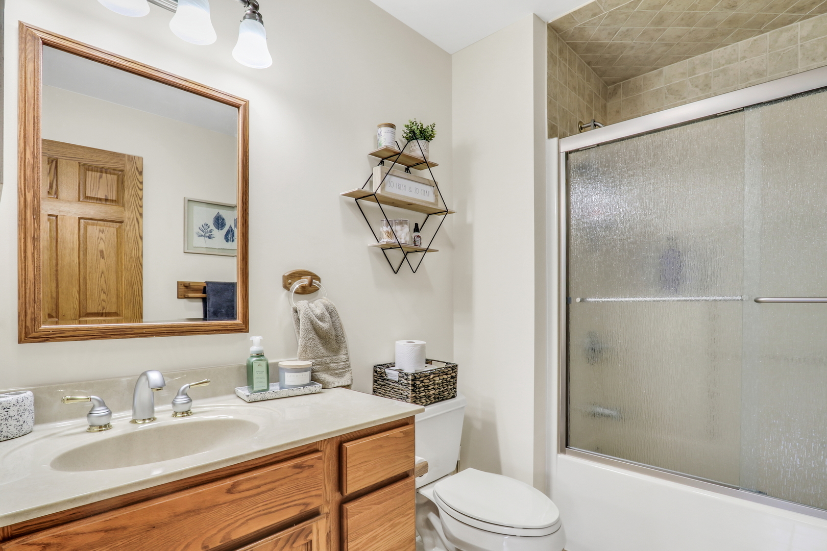 25073 W Megan Court, Lake Villa, IL 60046