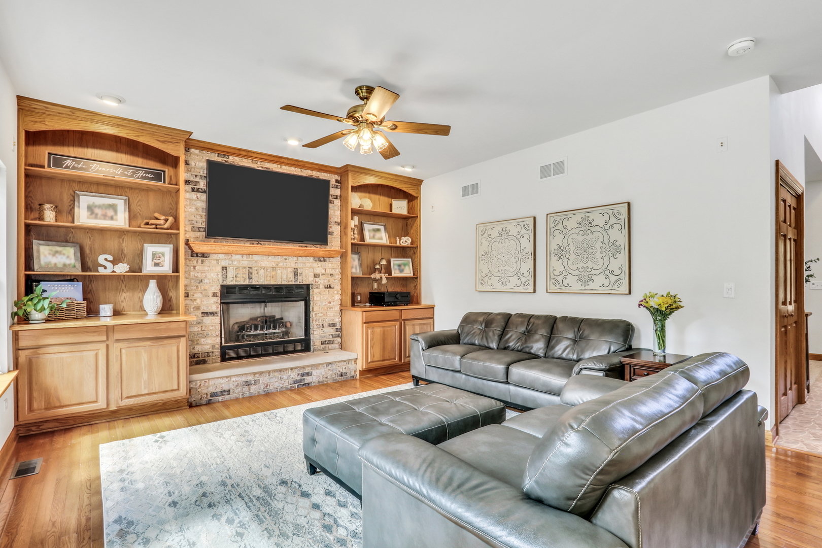 25073 W Megan Court, Lake Villa, IL 60046