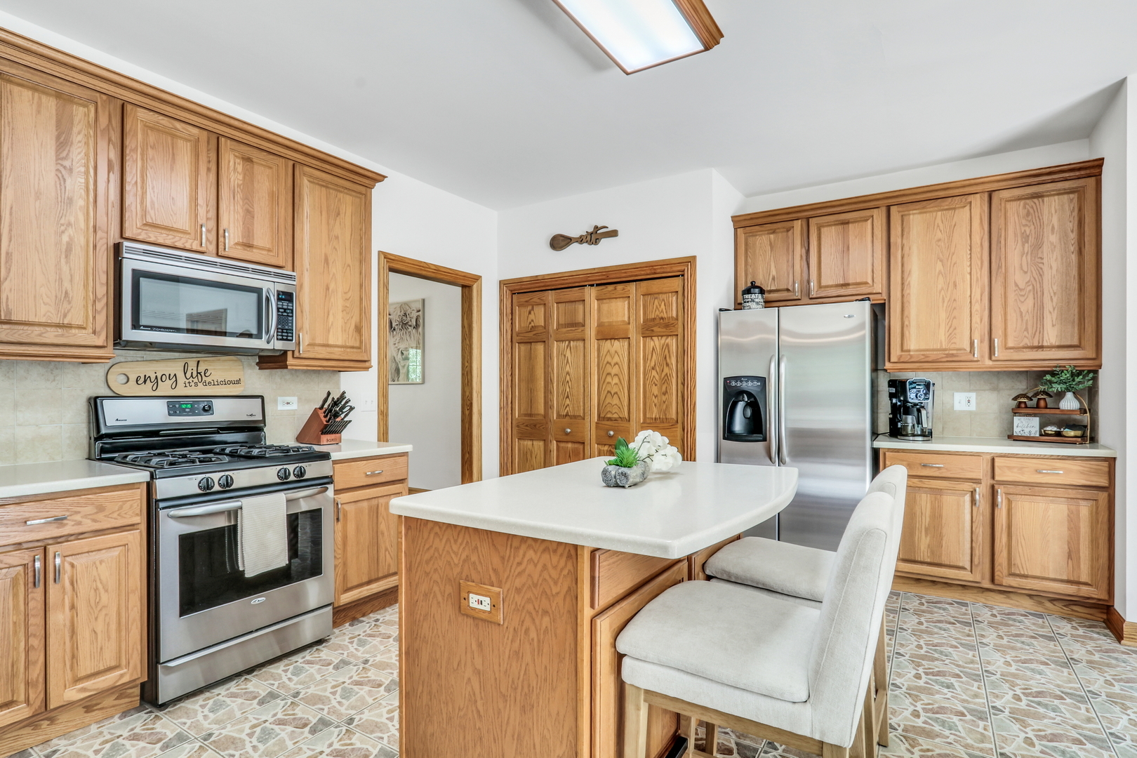 25073 W Megan Court, Lake Villa, IL 60046