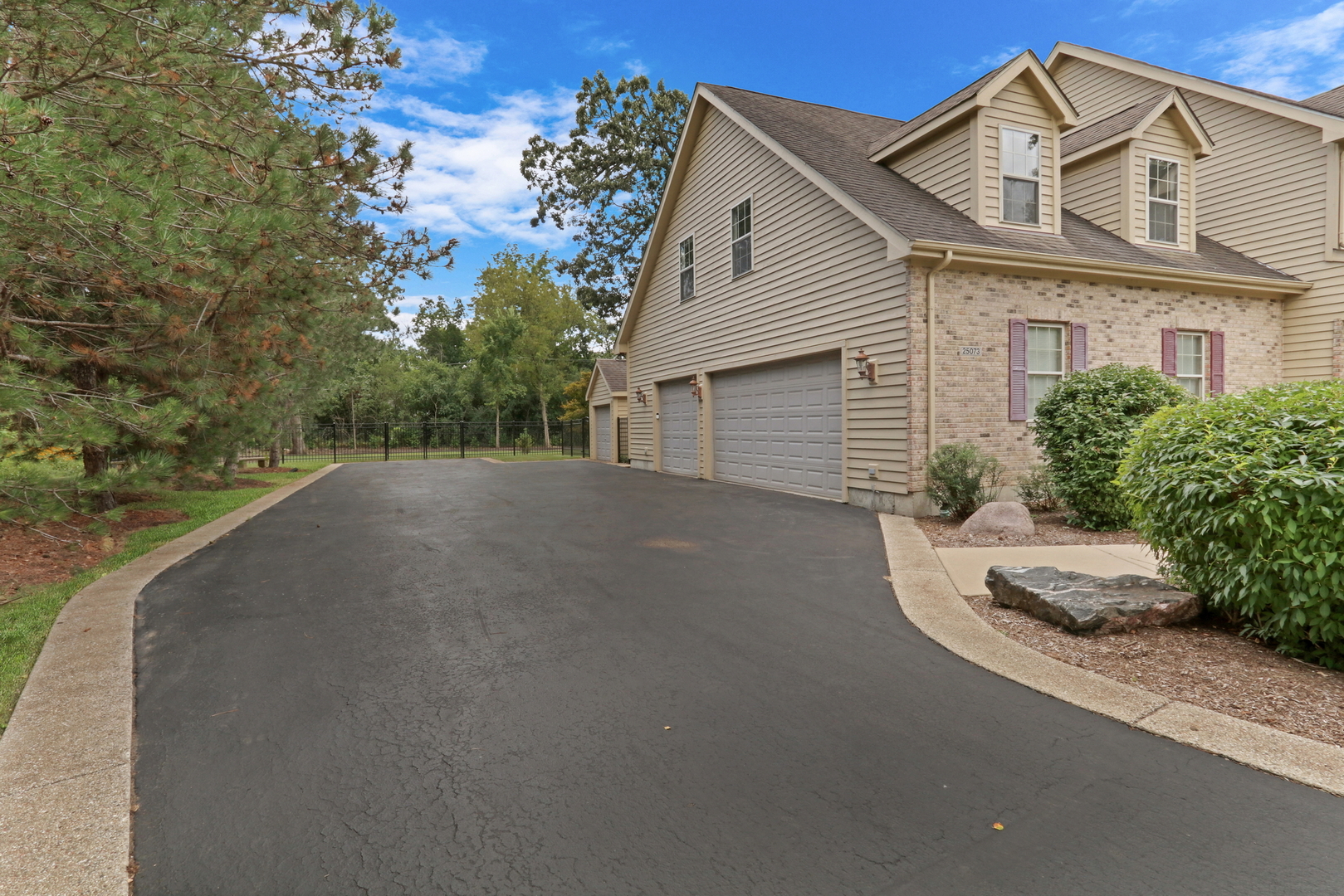 25073 W Megan Court, Lake Villa, IL 60046