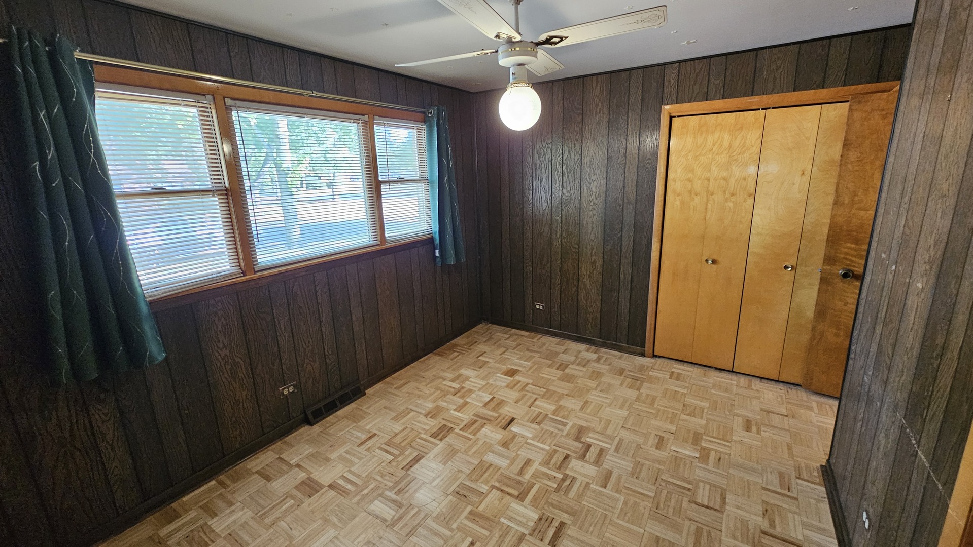 5400 W 85th Street, Burbank, IL 60459