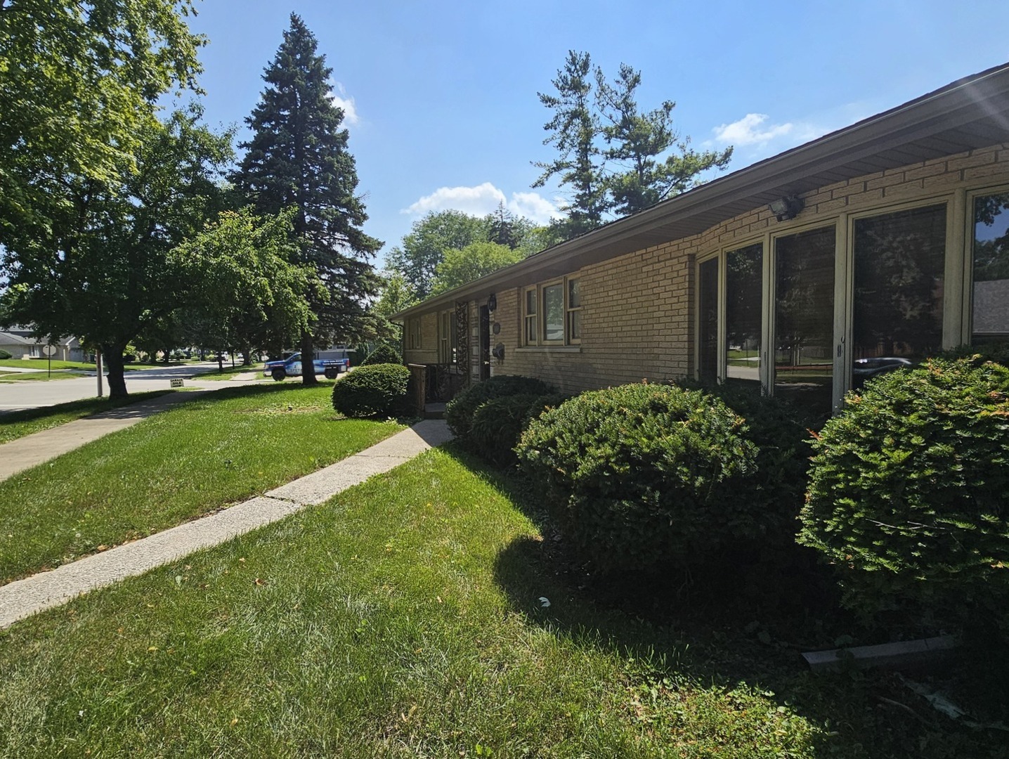 5400 W 85th Street, Burbank, IL 60459