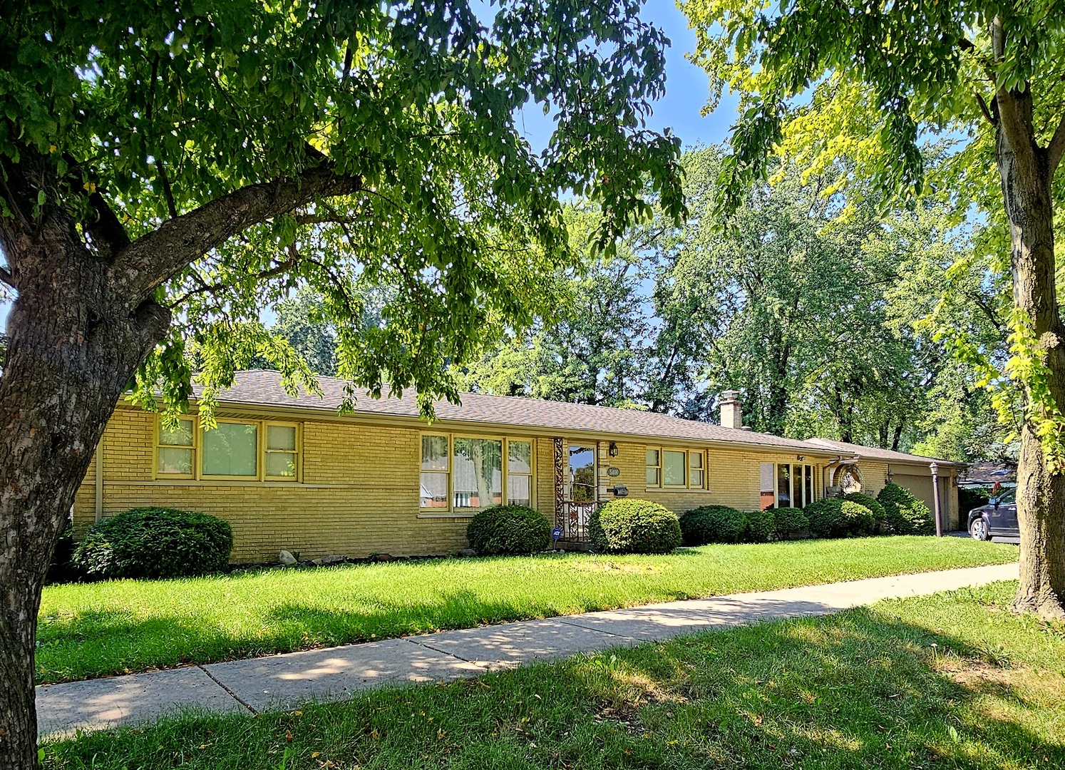 5400 W 85th Street, Burbank, IL 60459