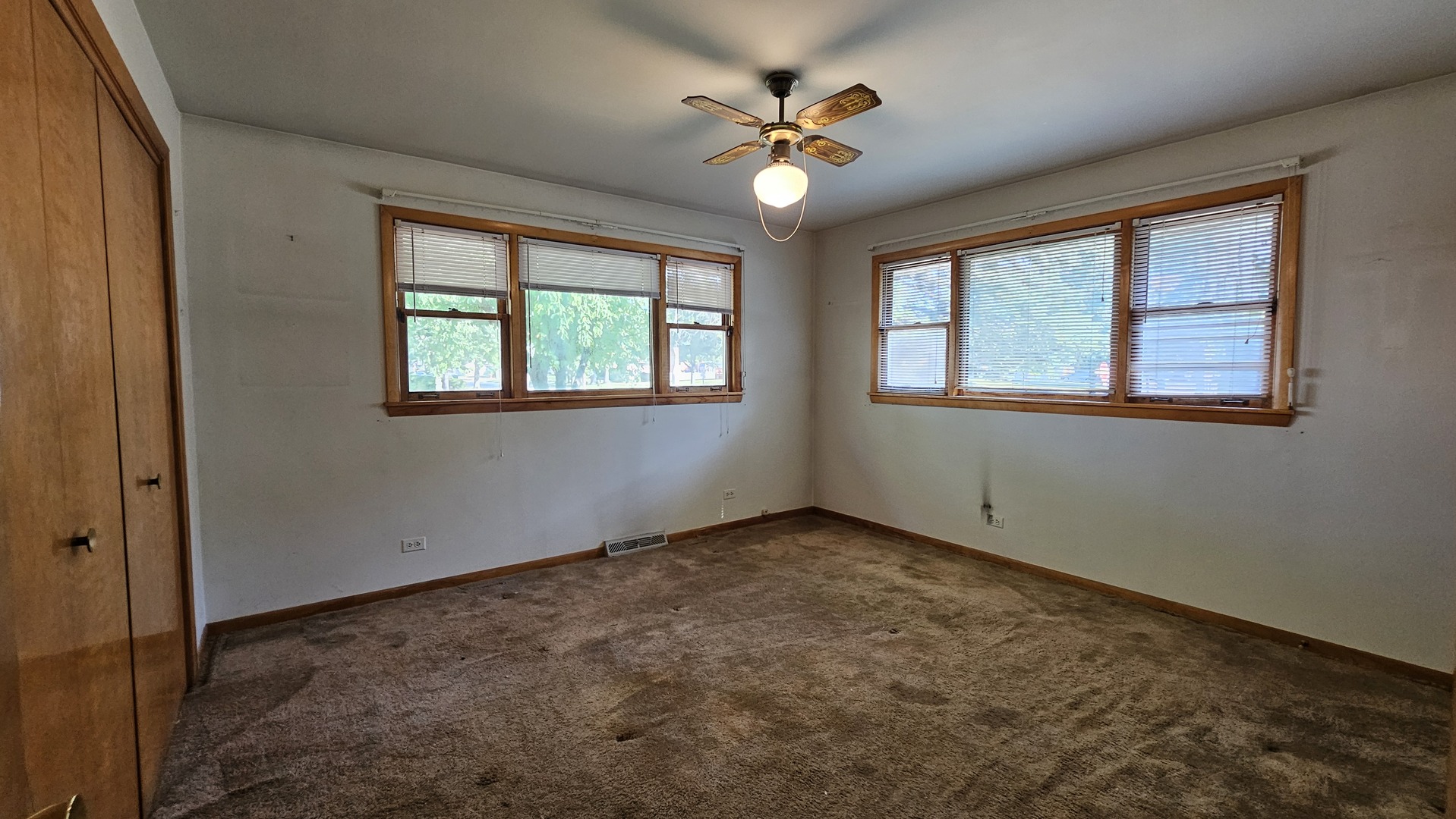 5400 W 85th Street, Burbank, IL 60459