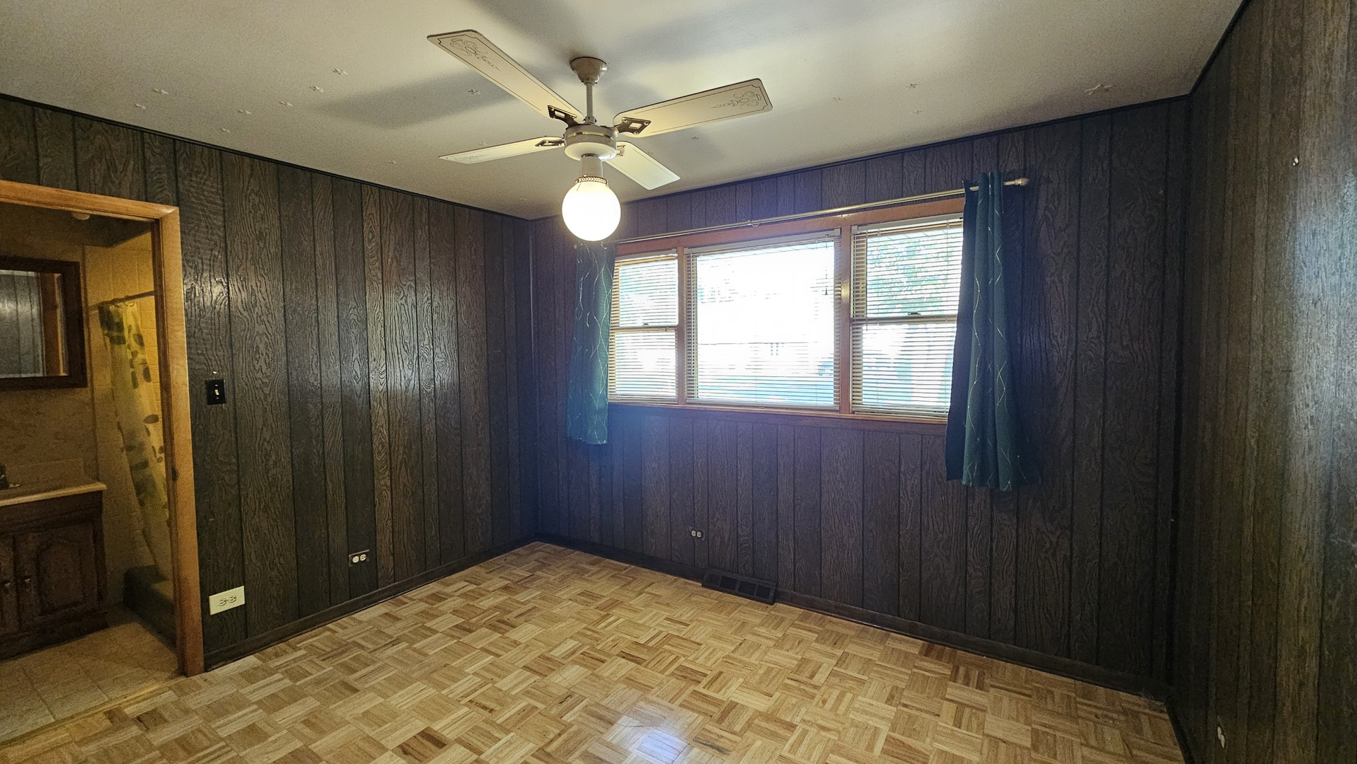 5400 W 85th Street, Burbank, IL 60459