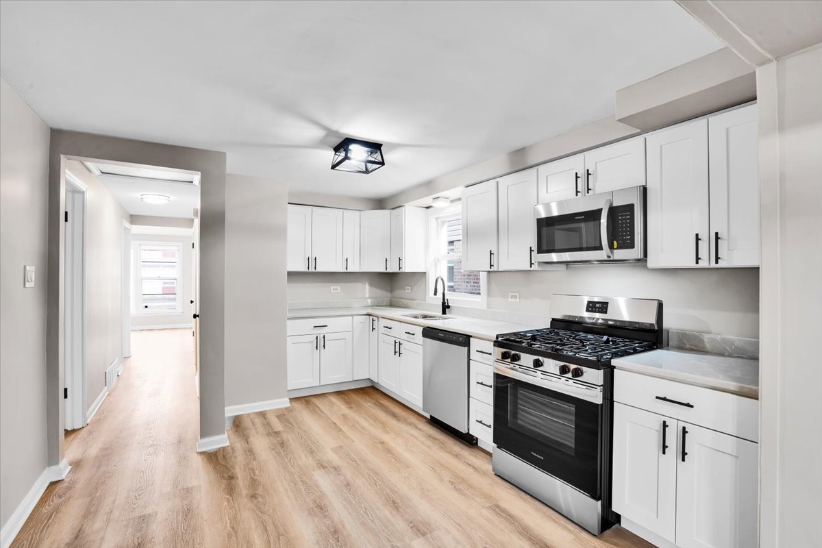 10854 S Union Avenue, Chicago, IL 60628