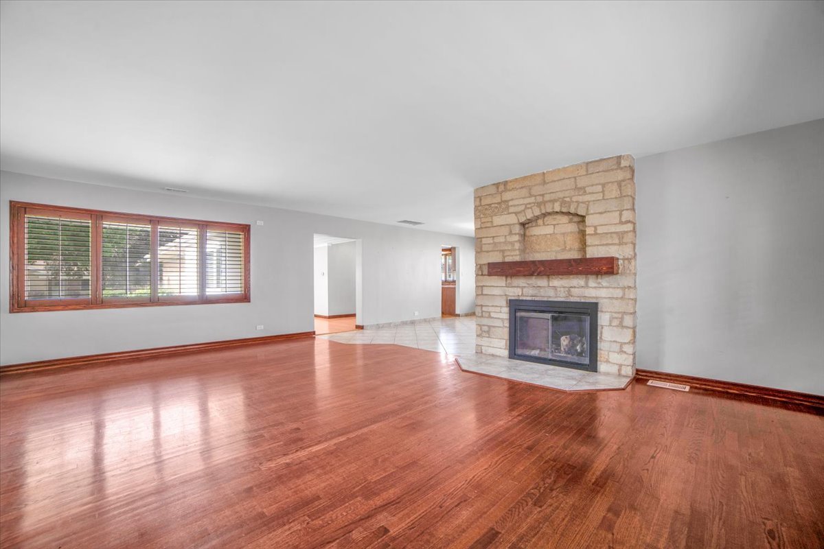 1303 Rice Street, Melrose Park, IL 60160