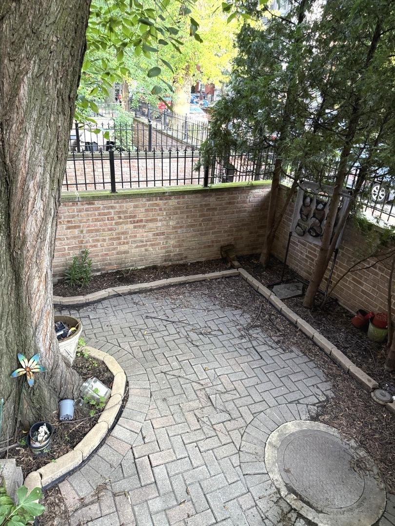 648 W BELDEN Avenue #A, Chicago, IL 60614