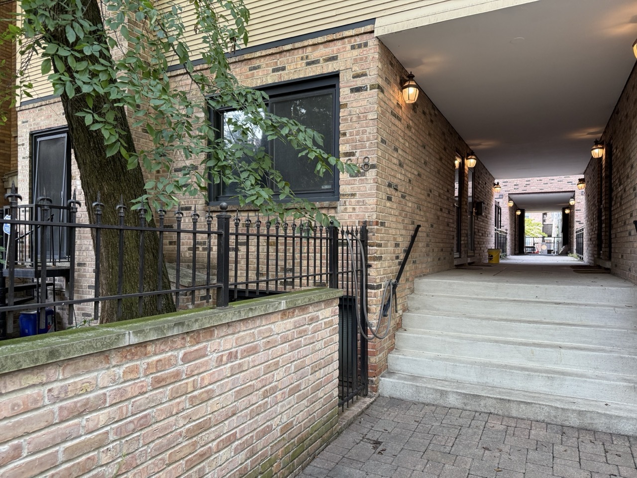 648 W BELDEN Avenue #A, Chicago, IL 60614