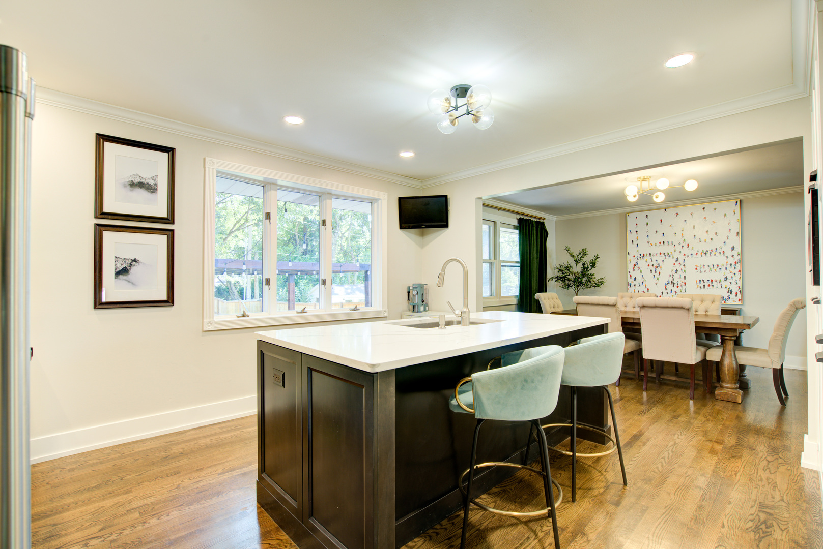 212 Richard Road, Naperville, IL 60540