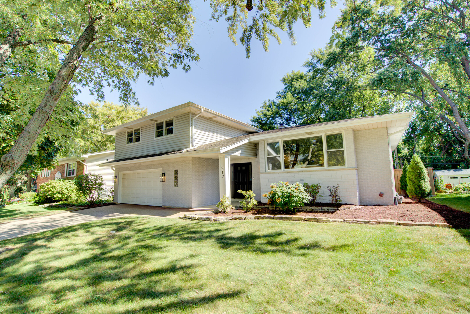 212 Richard Road, Naperville, IL 60540