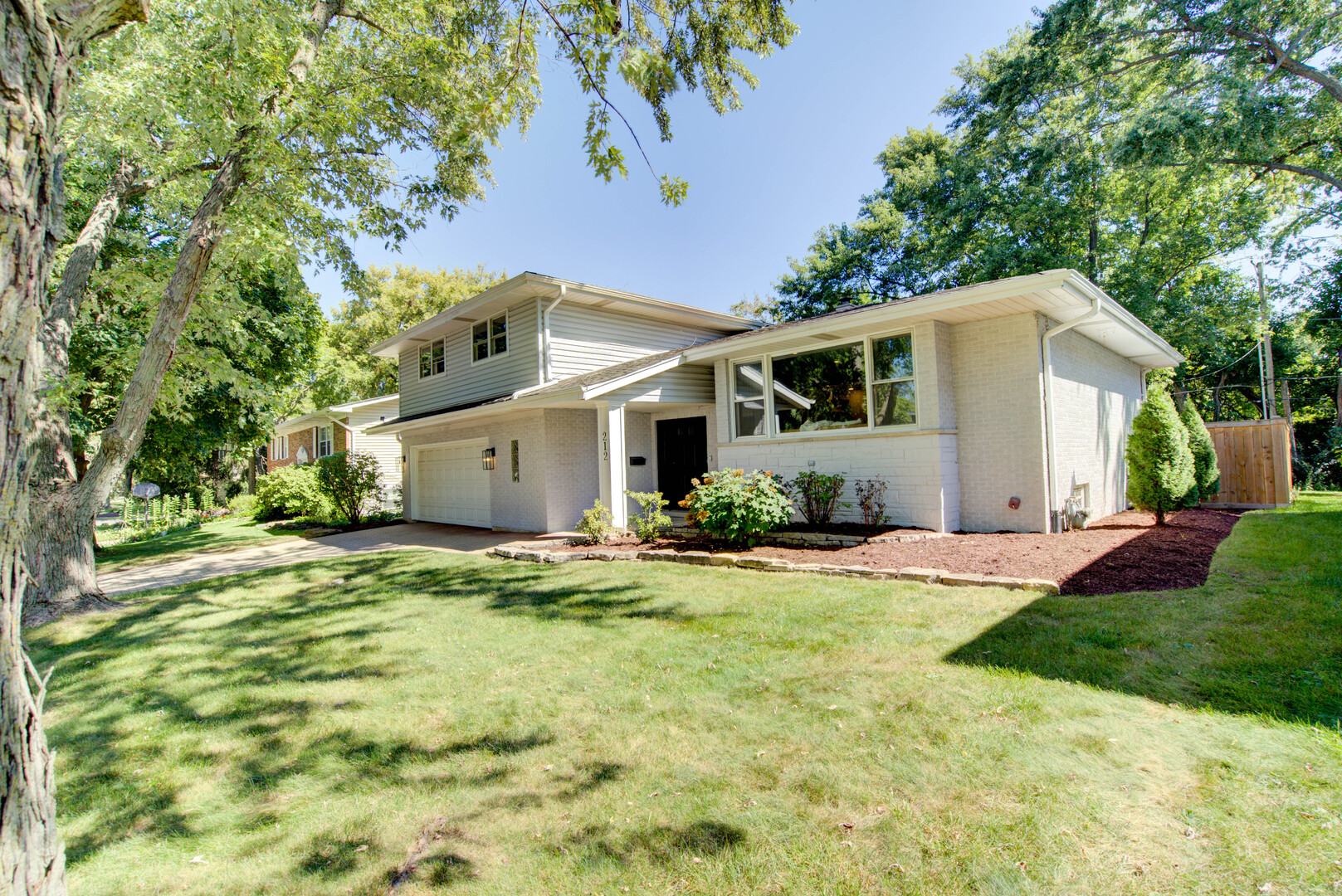 212 Richard Road, Naperville, IL 60540