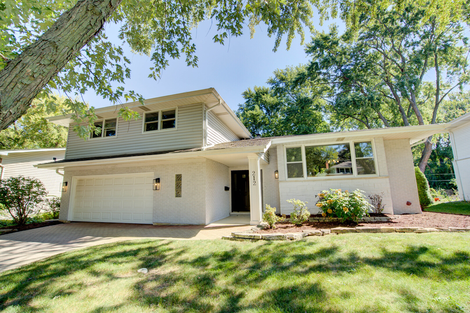 212 Richard Road, Naperville, IL 60540