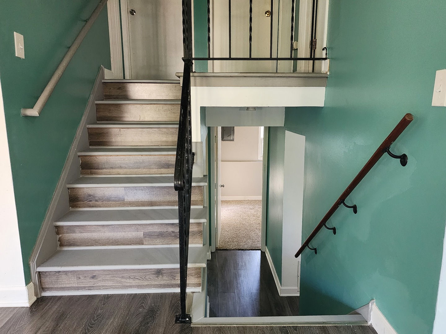 905 Buena Vista Drive, Round Lake Beach, IL 60073